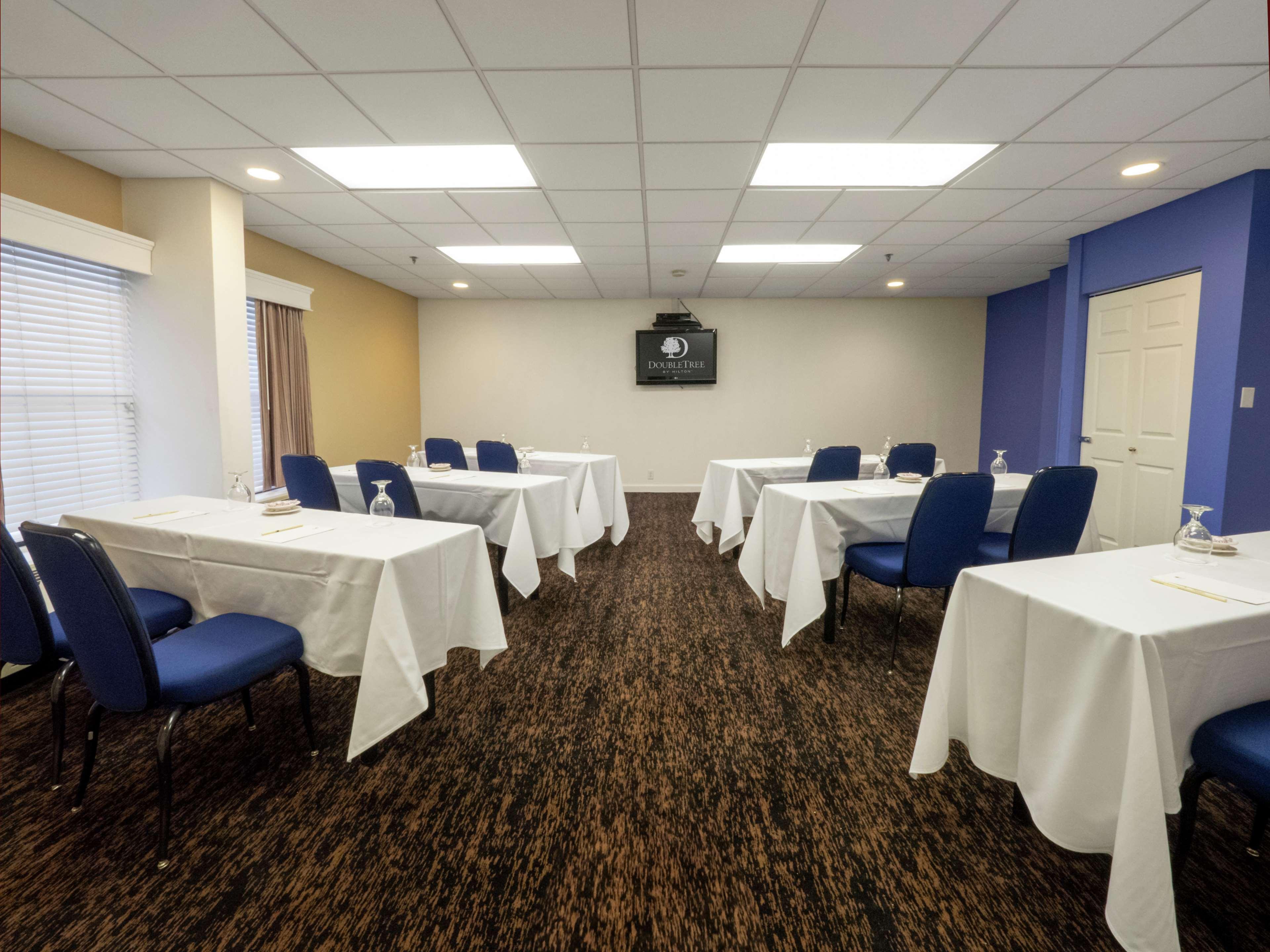 Doubletree By Hilton Buffalo-Amherst Esterno foto