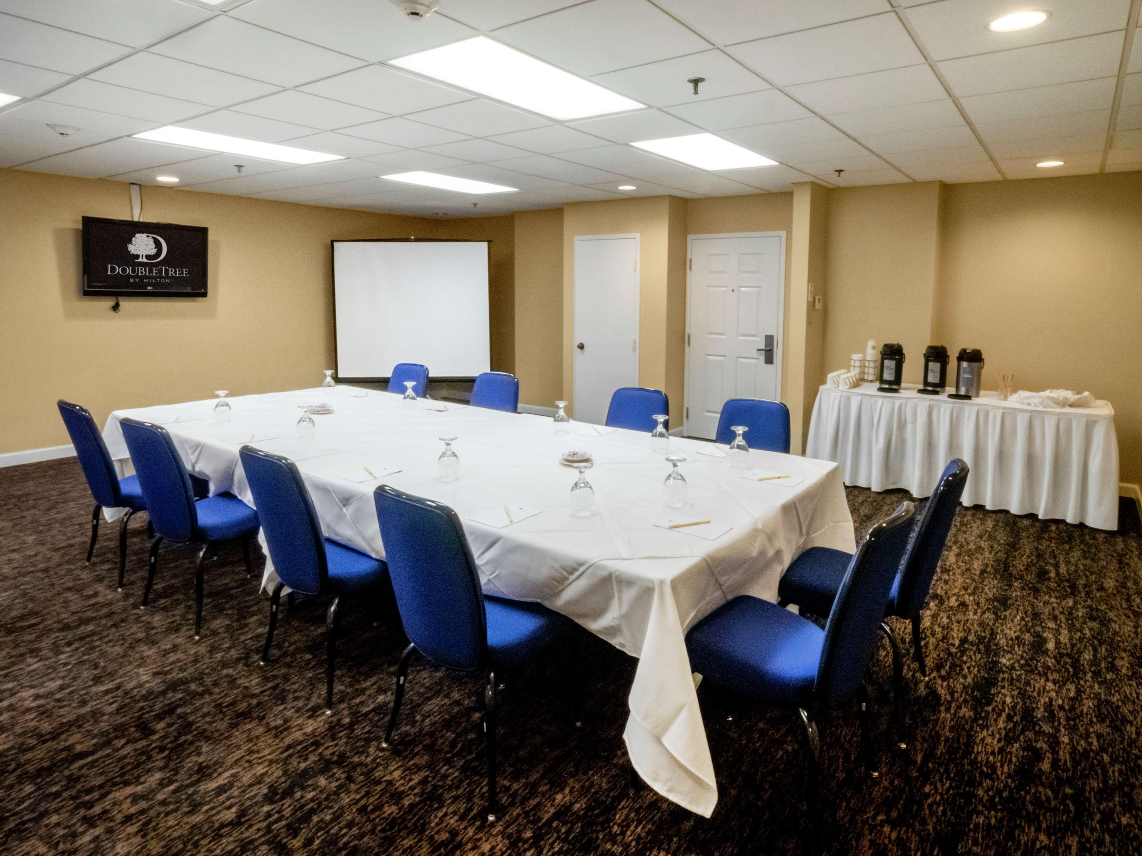 Doubletree By Hilton Buffalo-Amherst Esterno foto
